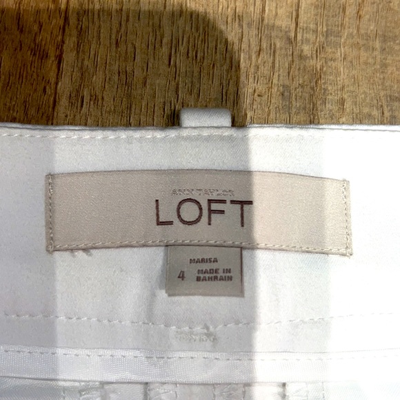 LOFT WHITE MARISA CAPRI PANTS NWOT 4 FRONT & BACK POCKETS FLAWLESS CONDITION - Picture 4 of 7
